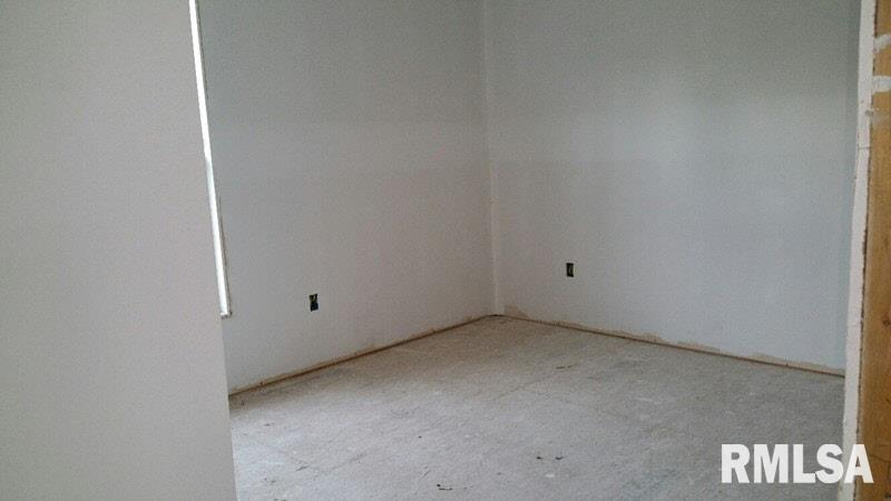 401 North Reeder Mounds, IL 62964 - Photo 7 of 11 Gallery Image 7