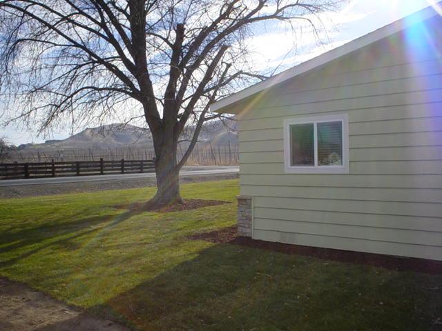 3656 West Birchfield Road Moxee, WA 98936 - Photo 22 of 31 a view of backyard with outdoor space