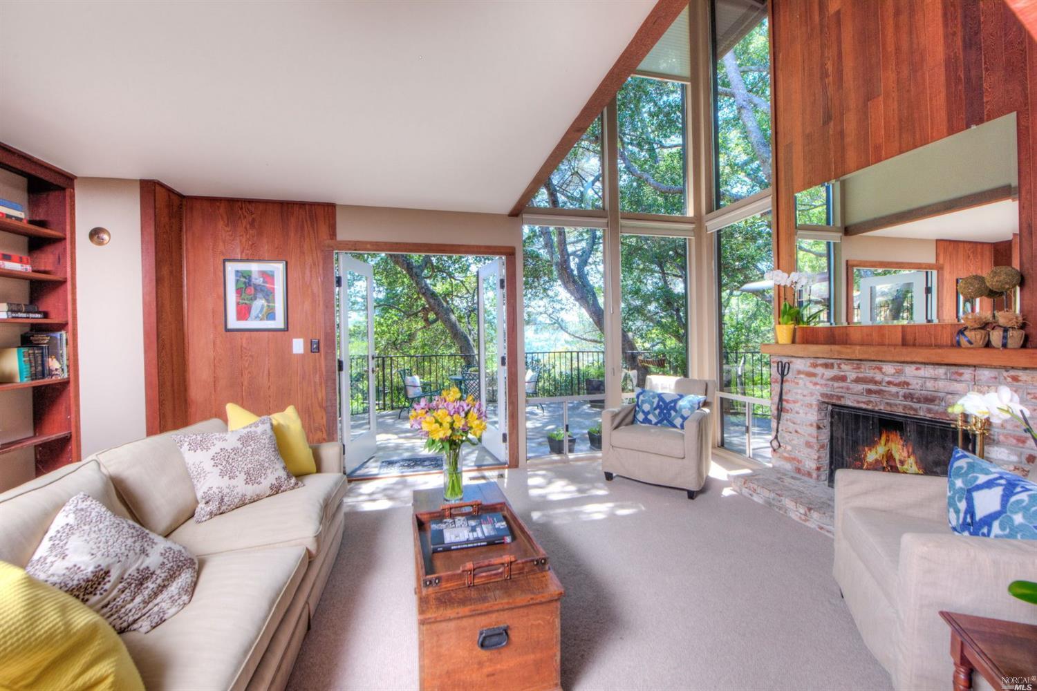 29 Edgewood Way San Rafael, CA 94901 - Photo 1 of 1 Gallery Image 1