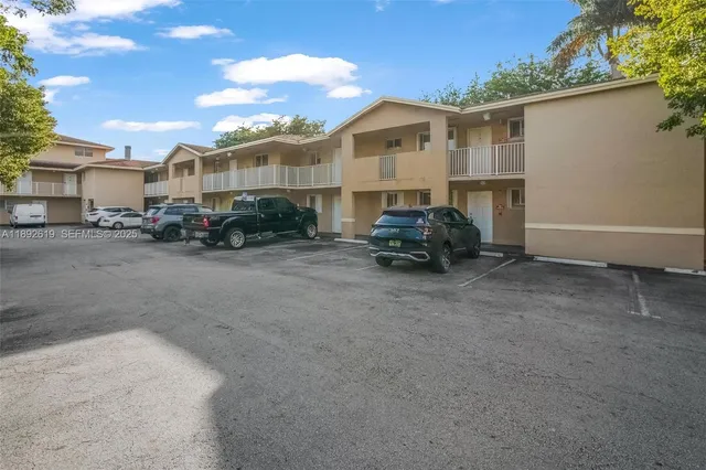 $2,250 | 7785 West 30th Court, Unit F210, Hialeah, FL 33018
