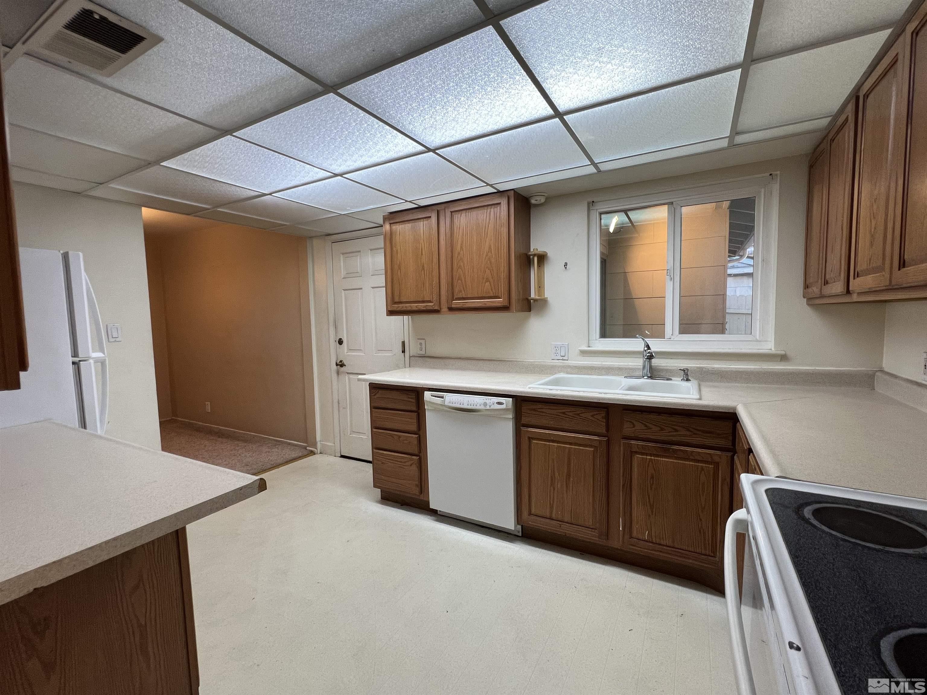 1575 Radcliffe Drive Reno, NV 89502 - Photo 11 of 31 Photo 11