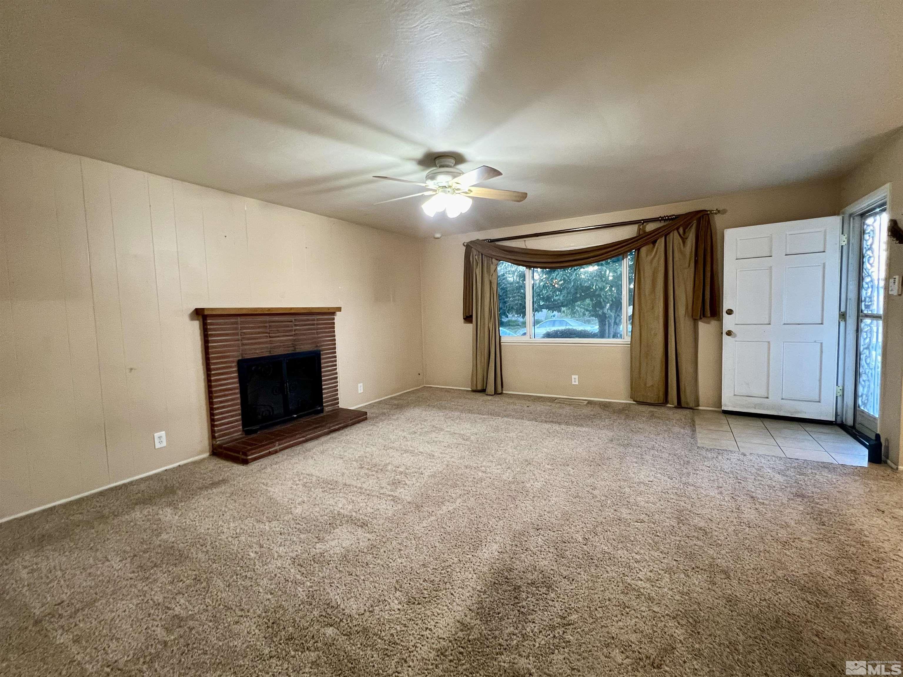 1575 Radcliffe Drive Reno, NV 89502 - Photo 7 of 31 Photo 7