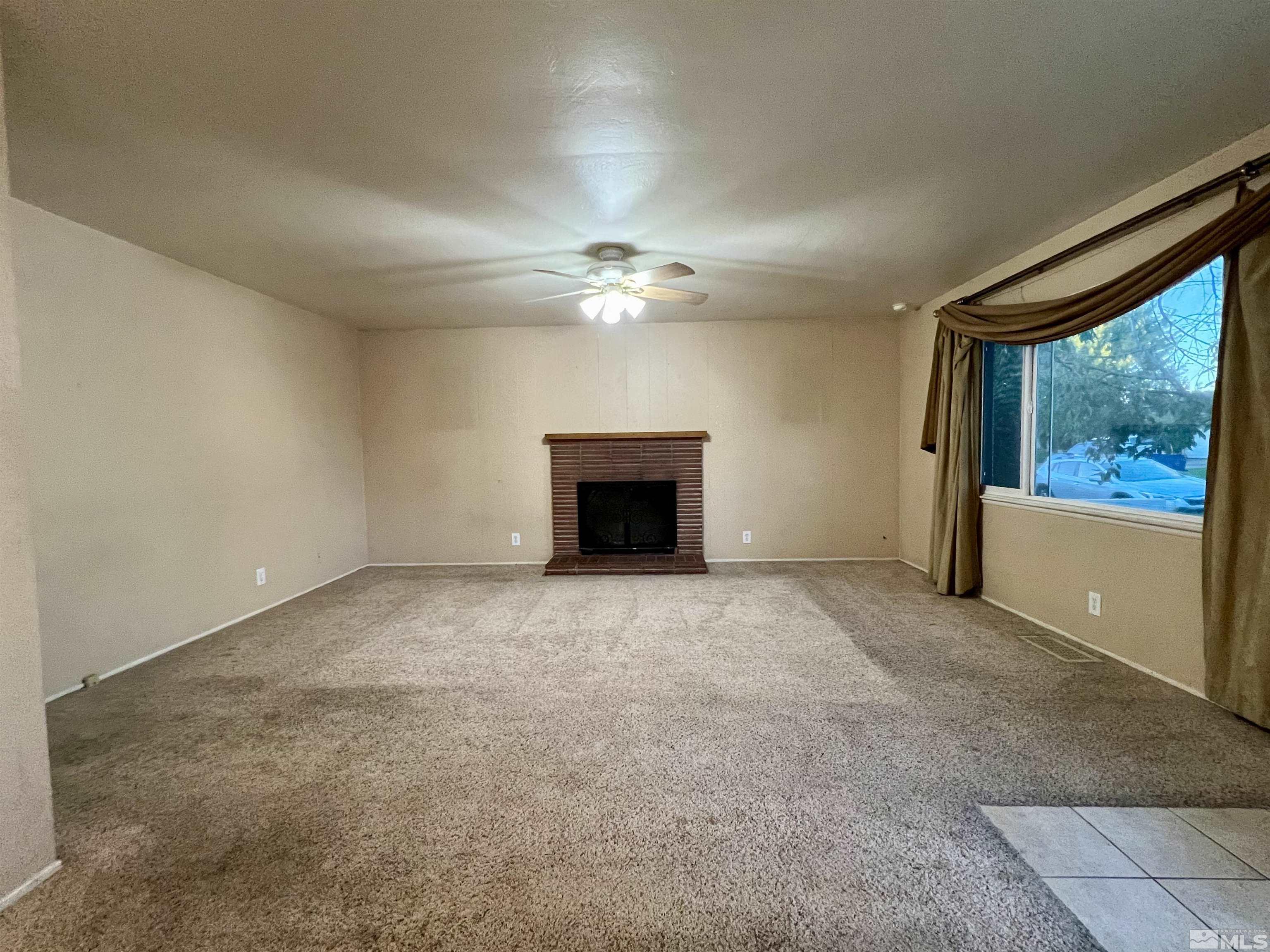 1575 Radcliffe Drive Reno, NV 89502 - Photo 8 of 31 Photo 8
