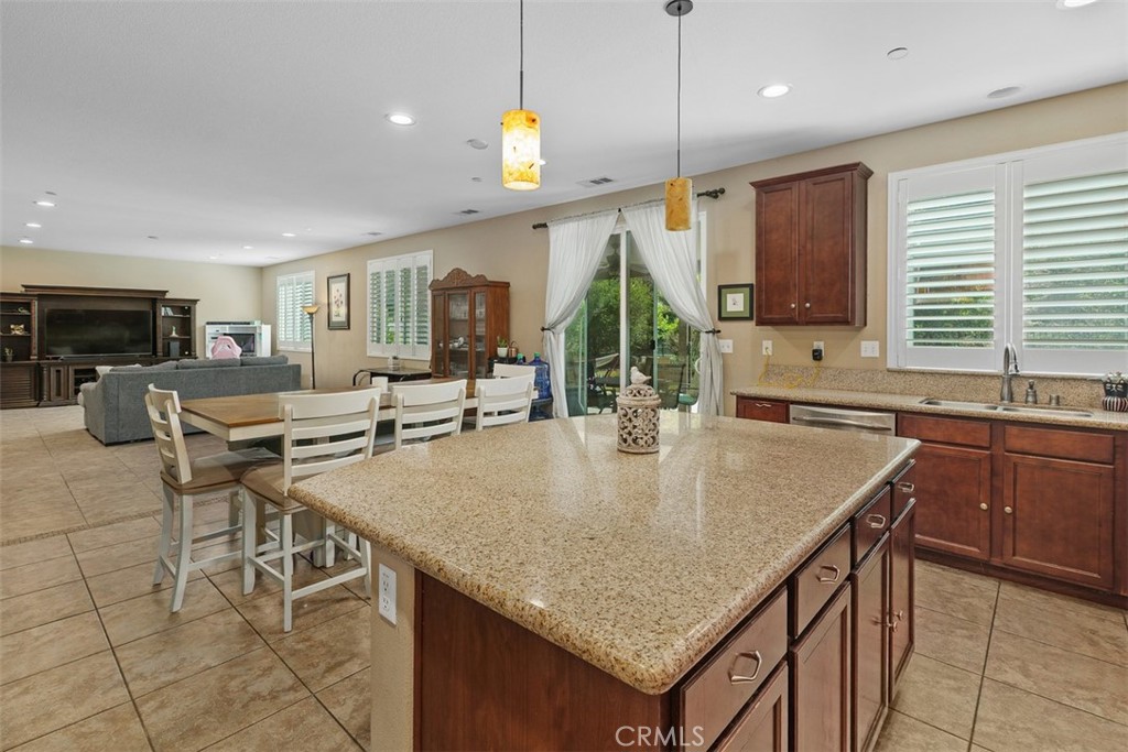 16820 Golden Bluff Loop Riverside, CA 92503 - Photo 12 of 36