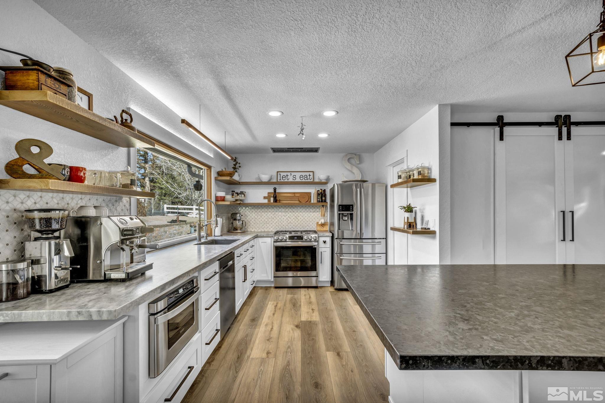 10060 Raintree Court Reno, NV 89511 - Photo 6 of 38 Photo 6