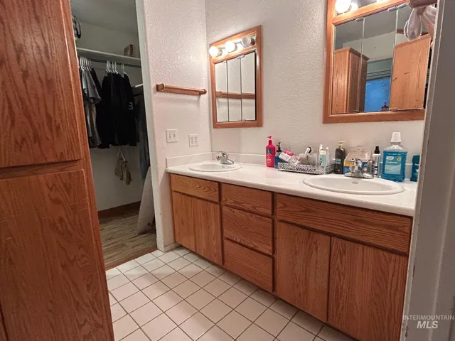 $500,000 | 3590 Country Club Drive, Lewiston, ID 83501