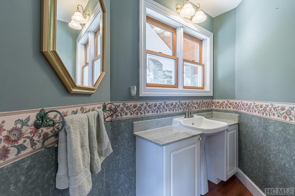 2018 Falcon Ridge Highlands, NC 28741 - Photo 31 of 49 Gallery Image 31
