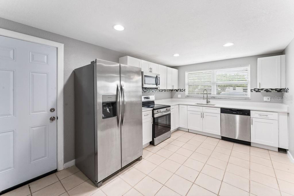 15398 2nd Street East Madeira Beach, FL 33708 - Photo 9 of 22