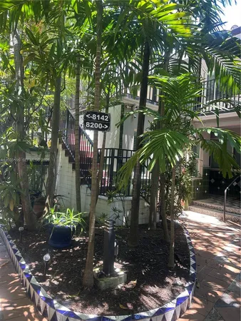 $2,600 | 8200 Byron Avenue, Unit 3, Miami Beach, FL 33141