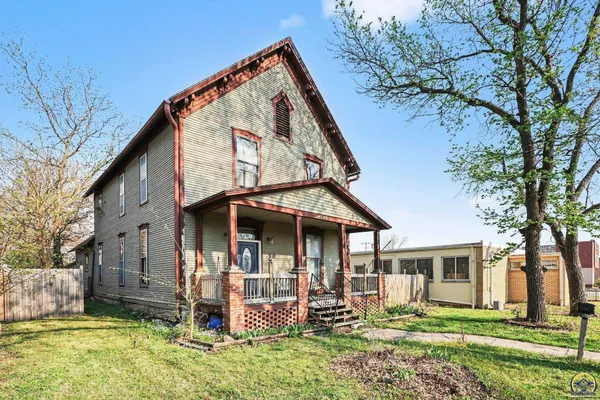 $174,900 | 808 Mechanic Street, Emporia, KS 66801