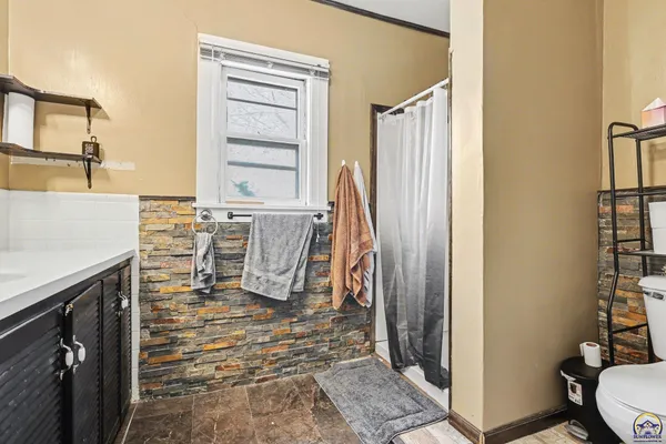 $174,900 | 808 Mechanic Street, Emporia, KS 66801