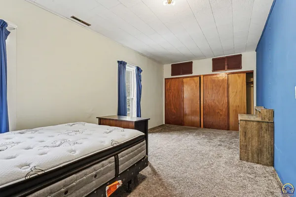 $174,900 | 808 Mechanic Street, Emporia, KS 66801