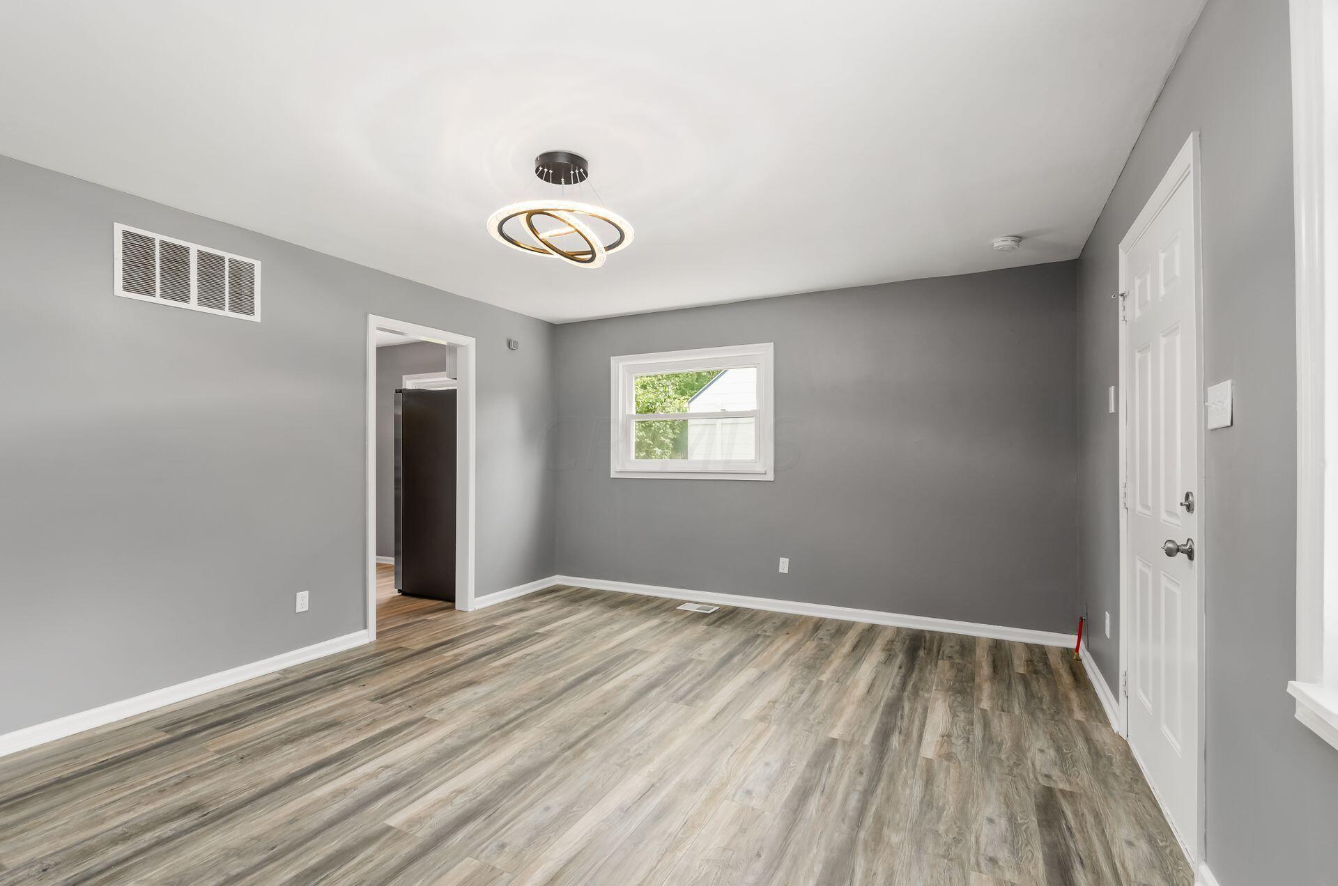938 Bucknell Road Columbus, OH 43213 - Photo 11 of 35 013_b7860775_g bucknell rd-20
