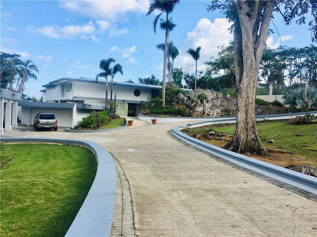 523 Tintillo Guaynabo, PR 00966 - Photo 1 of 1 Entrance with circular driveway