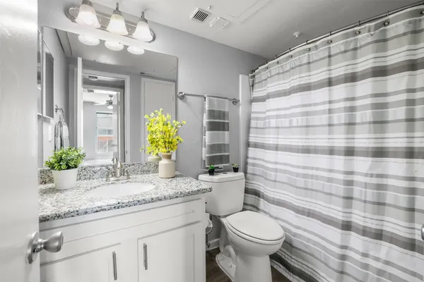 $1,226 | 851 Threadneedle Street, Unit 1110, Houston, TX 77079