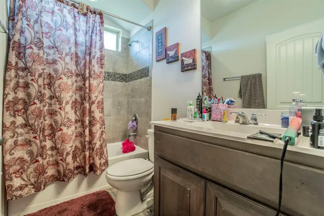 $365,000 | 1808 Creekwood Drive, Cleburne, TX 76033