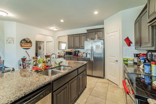 $365,000 | 1808 Creekwood Drive, Cleburne, TX 76033