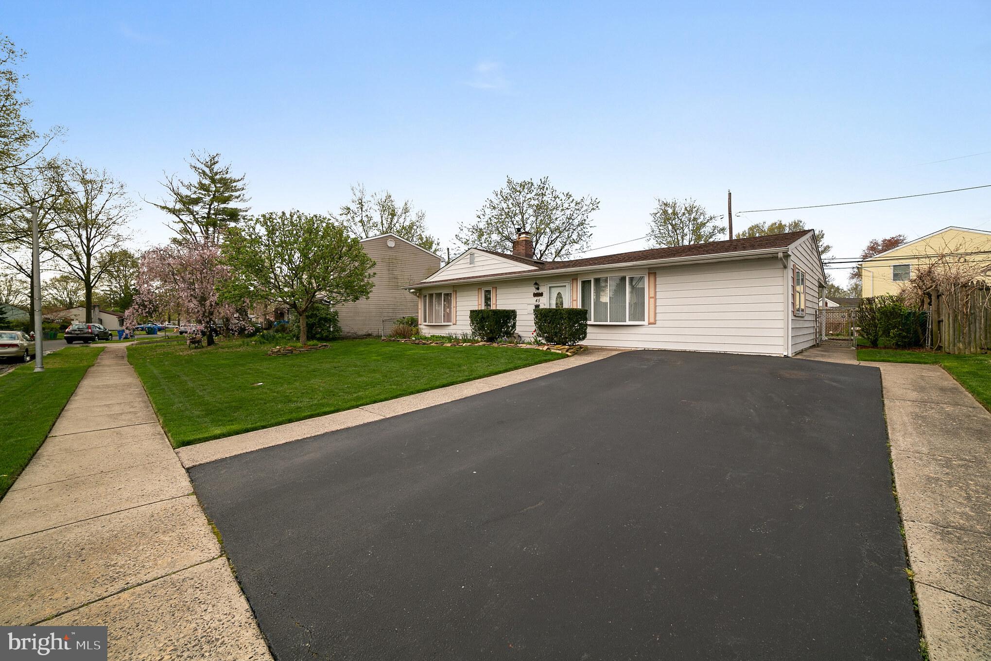 45 Bittersweet Road Levittown, PA 19057 - Photo 2 of 29 Gallery Image 2