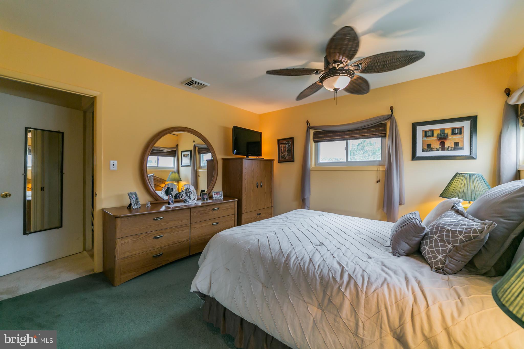 45 Bittersweet Road Levittown, PA 19057 - Photo 22 of 29 Gallery Image 22