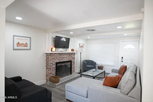 $1,795 | 1049 East Weber Drive, Unit A, Tempe, AZ 85288