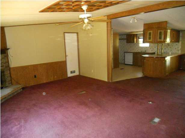 1015 Boyd Road Utica, MS 39175 - Photo 4 of 9 living room