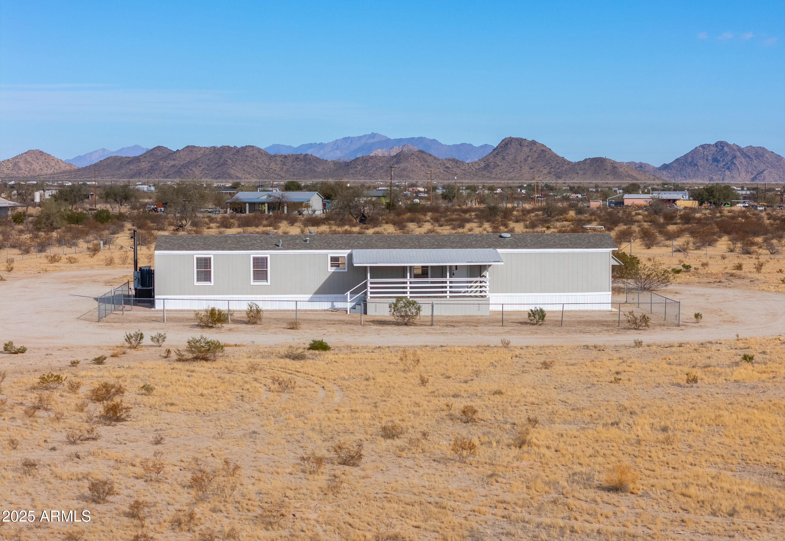 53974 West Barrel Road Maricopa, AZ 85139 - Photo 3 of 57 03