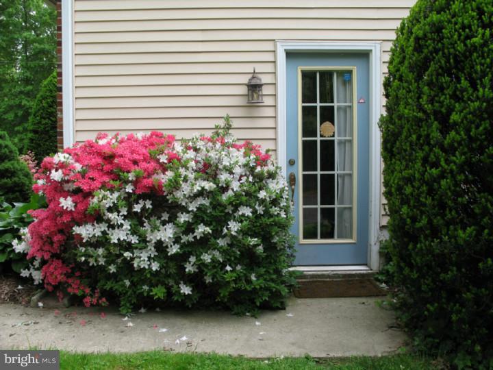 915 Union Meeting Road Blue Bell, PA 19422 - Photo 2 of 25 Gallery Image 2