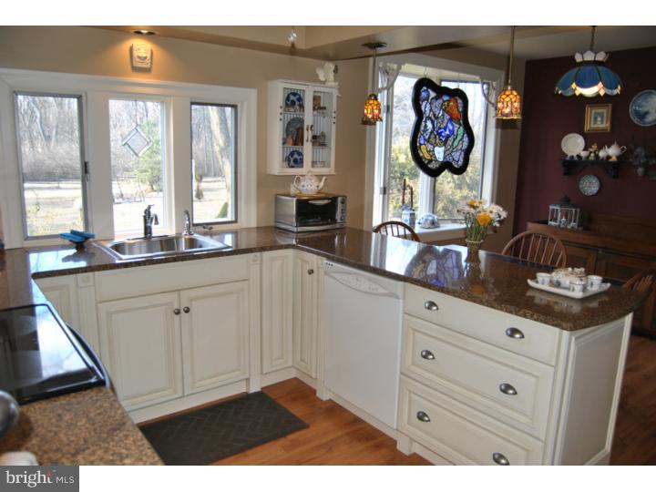 915 Union Meeting Road Blue Bell, PA 19422 - Photo 3 of 25 Kitchen
