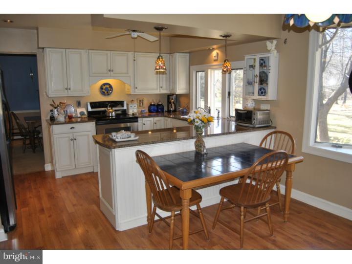 915 Union Meeting Road Blue Bell, PA 19422 - Photo 5 of 25 Breakfast Room