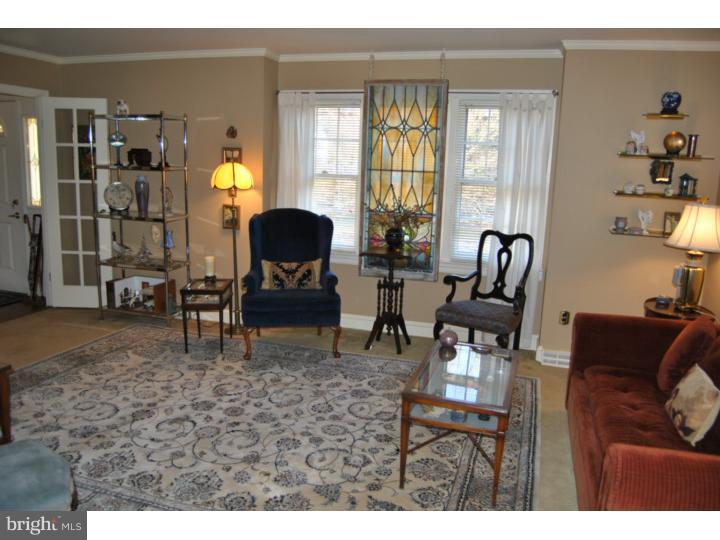 915 Union Meeting Road Blue Bell, PA 19422 - Photo 9 of 25 Living Room