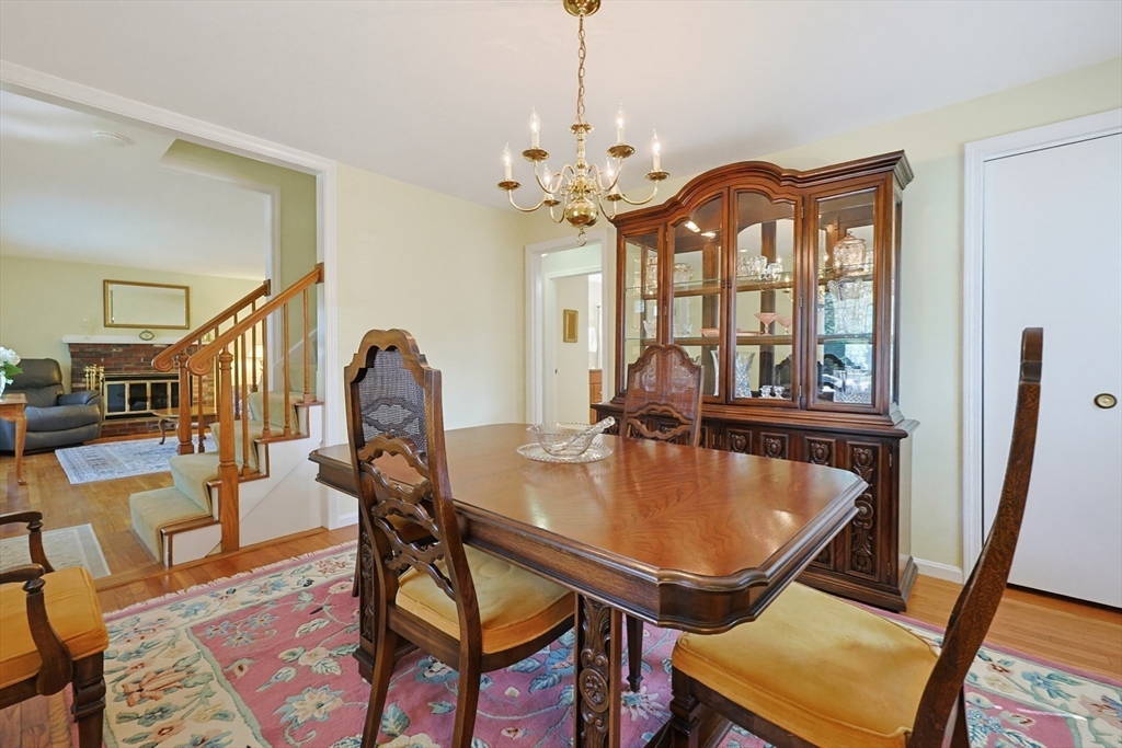141 Russell Road Framingham, MA 01702 - Photo 8 of 41