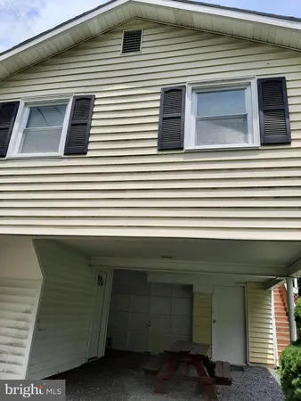 $1,400 | 1057 Foreman Lane, Winchester, VA 22603