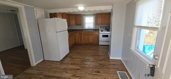 $1,400 | 1057 Foreman Lane, Winchester, VA 22603