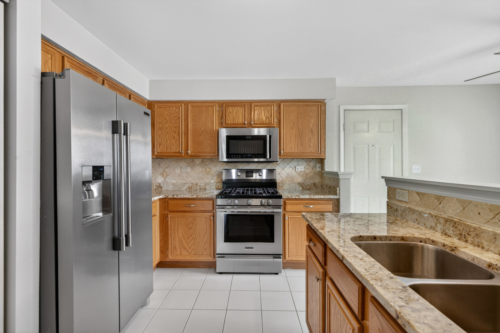782 Old Checker Road Buffalo Grove, IL 60089 - Photo 7 of 20 Gallery Image 7