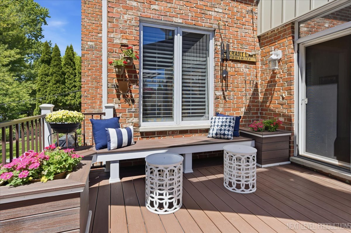 1914 North Ridge Avenue Arlington Heights, IL 60004 - Photo 41 of 50 a view of outdoor sitting space with furniture