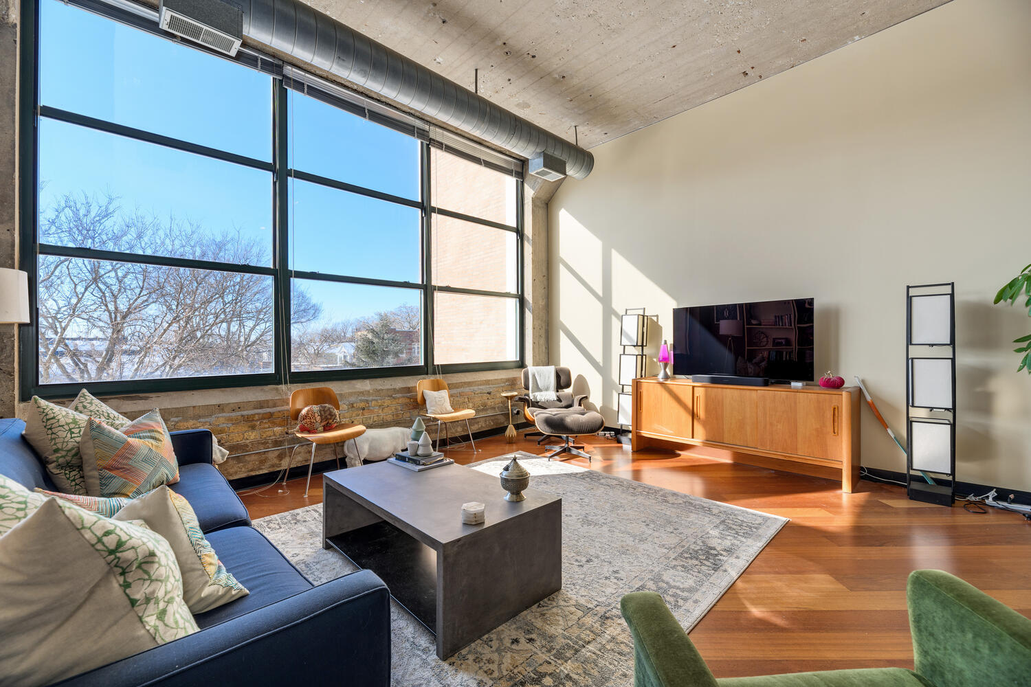 1800 West Roscoe Street, Unit 333 Chicago, IL 60657 - Photo 8 of 24