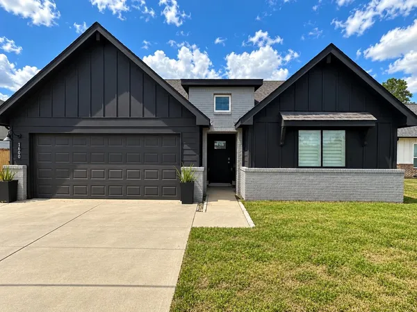 $309,000 | 1600 Holly Trail, Sour Lake, TX 77659