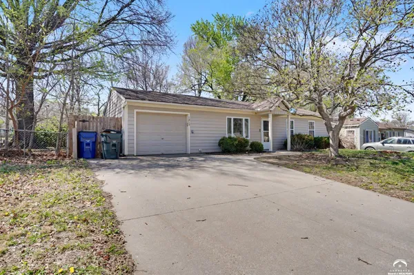 $219,900 | 1813 Miller Drive, Lawrence, KS 66044