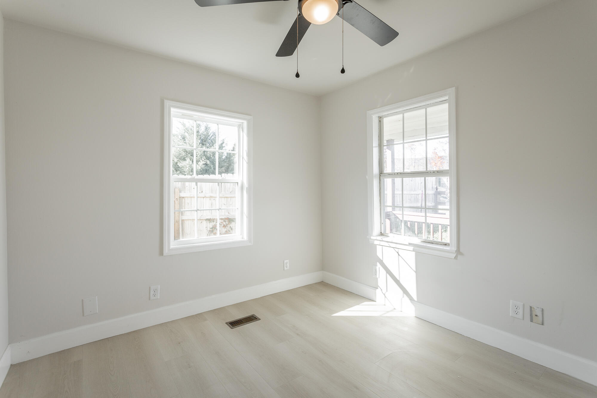 601 Long Street Dayton, TN 37321 - Photo 15 of 17 Bedroom1