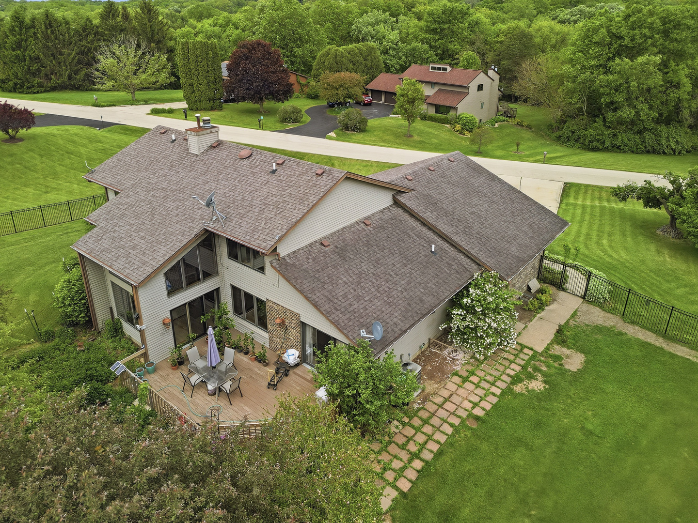 3261 North Silver Ridge Drive Oregon, IL 61061 - Photo 3 of 42