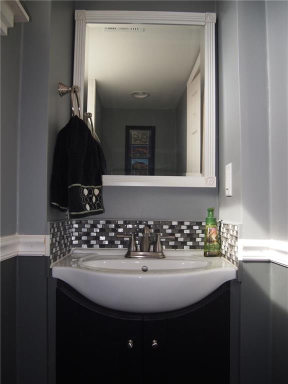 936 Lindsay Road Carnegie, PA 15106 - Photo 21 of 25 Renovated powder room great for guests.