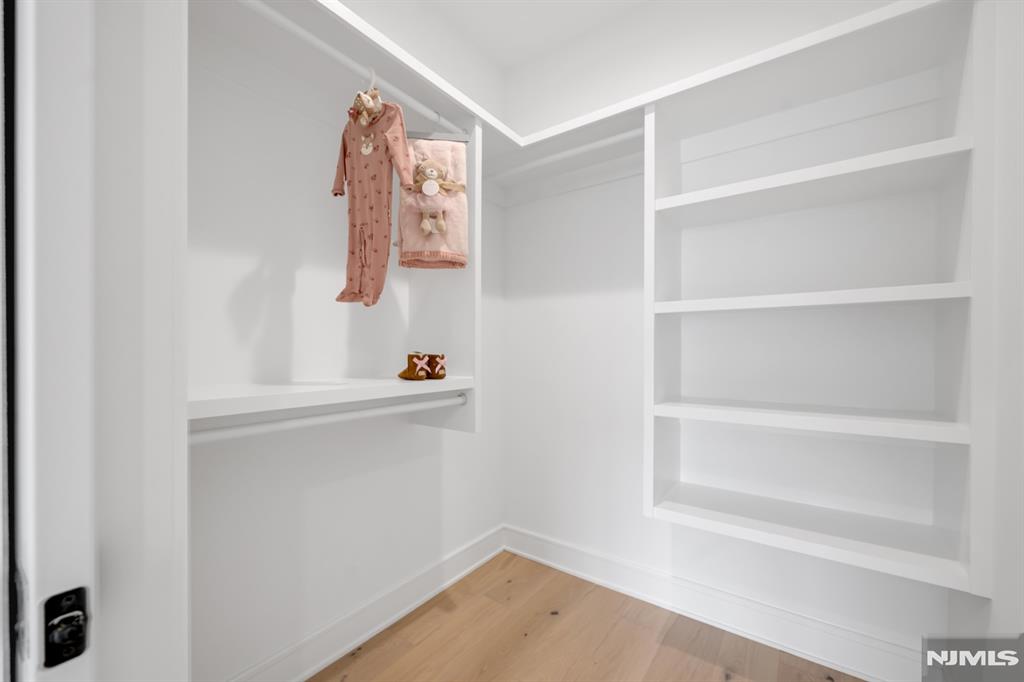 15 Feldman Court Paramus, NJ 07652 - Photo 36 of 46