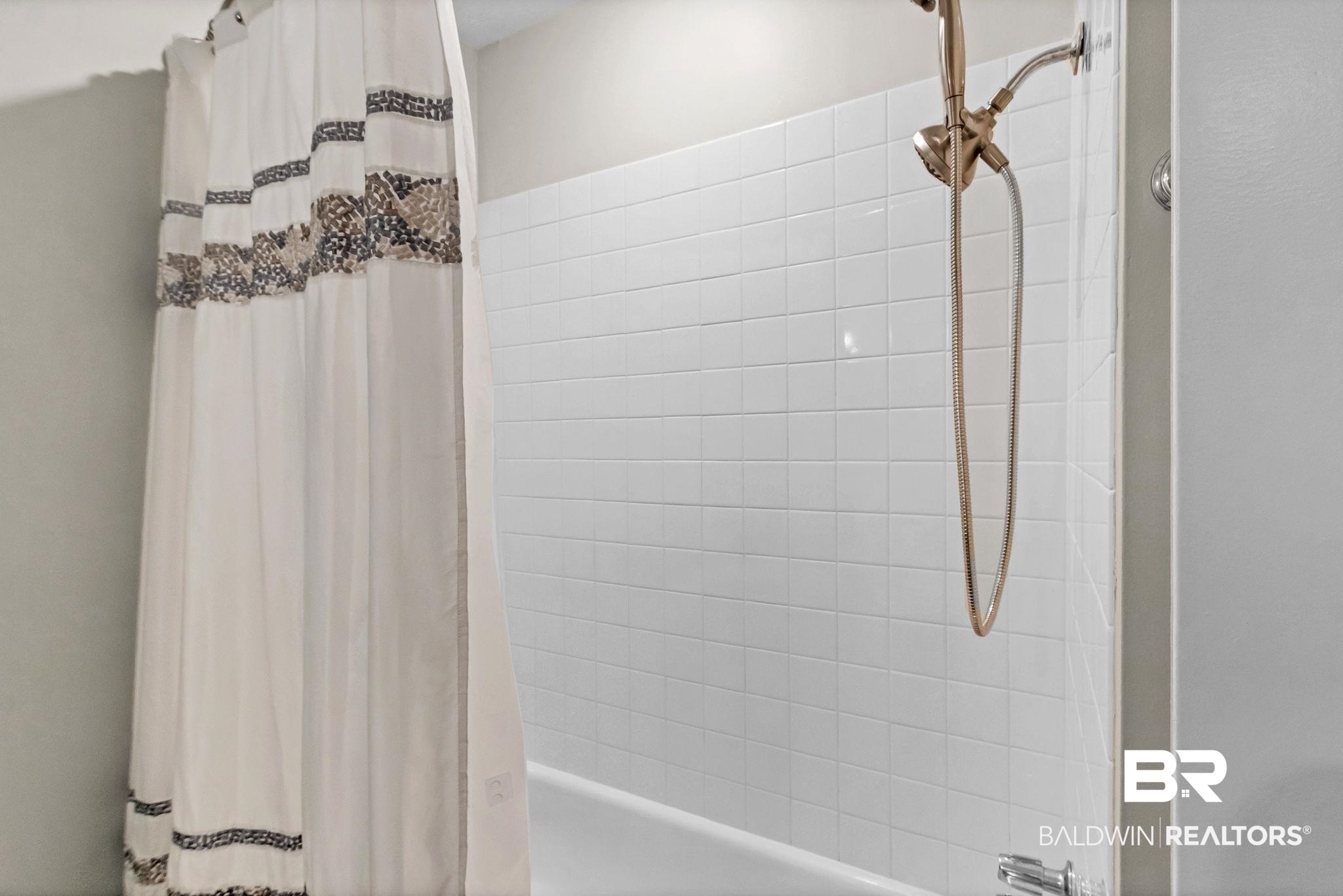 2901 Alston Court Mobile, AL 36605 - Photo 24 of 59 Bathroom 2