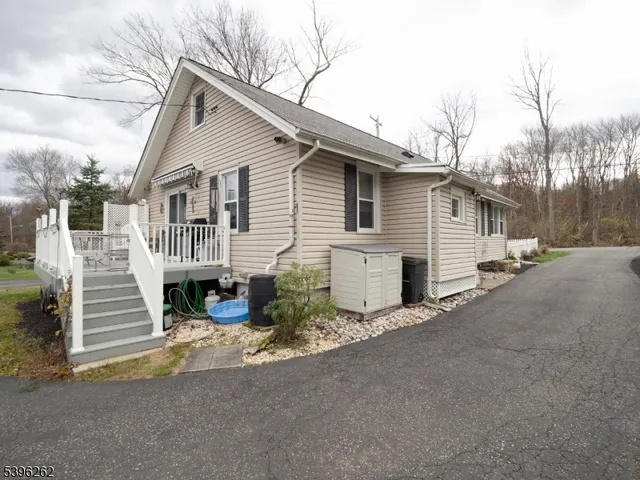 $499,900 | 26 Bellows Lane, Montville, NJ 07082