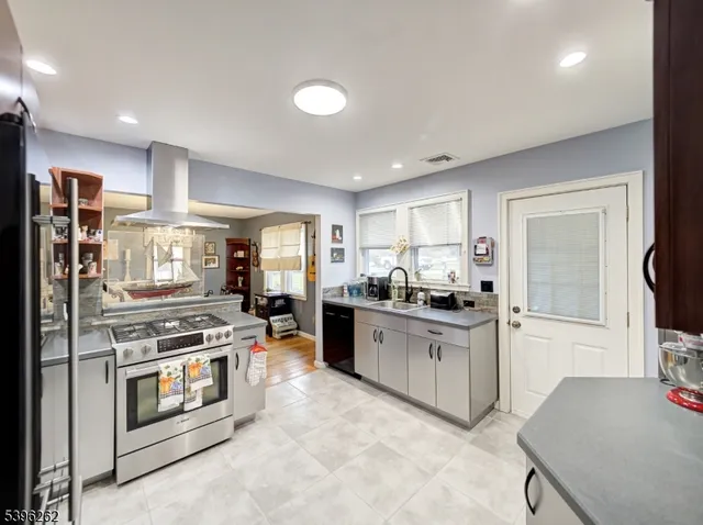 $499,900 | 26 Bellows Lane, Montville, NJ 07082