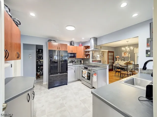 $499,900 | 26 Bellows Lane, Montville, NJ 07082