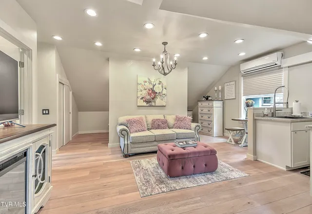 $1,599,000 | 435 Whitehead Road, Bluff City, TN 37618