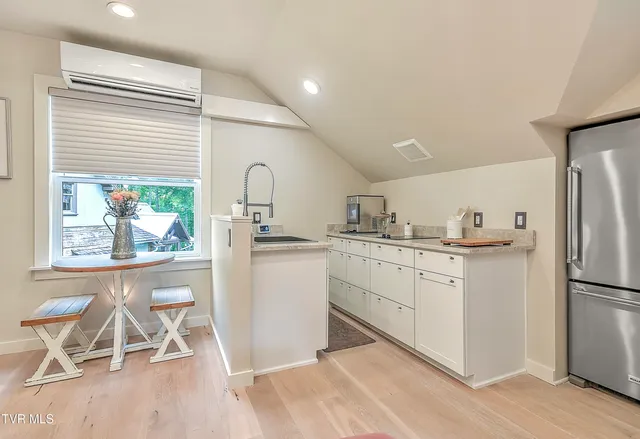 $1,599,000 | 435 Whitehead Road, Bluff City, TN 37618