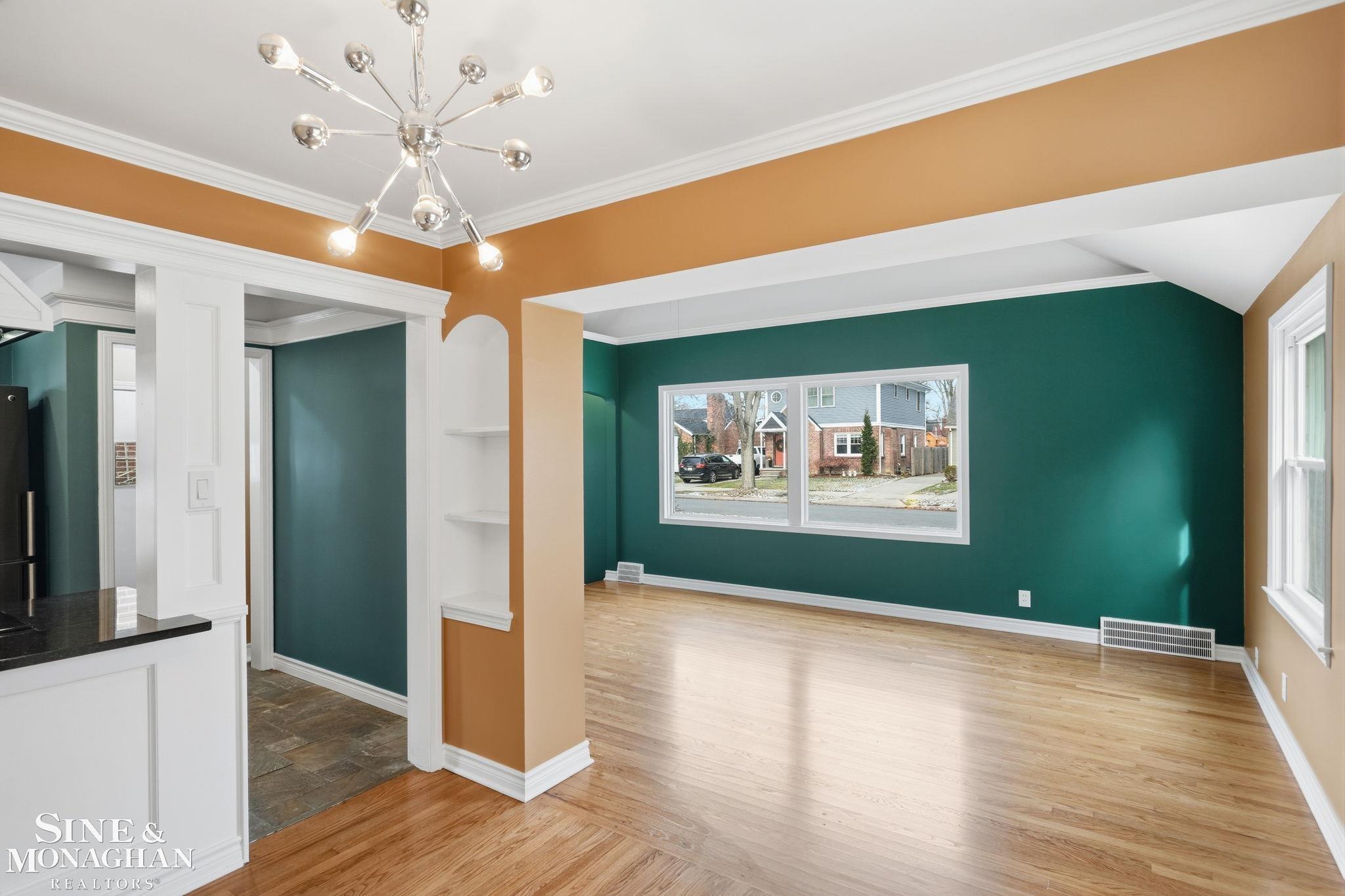 1641 Hampton Road Grosse Pointe Woods, MI 48236 - Photo 13 of 70