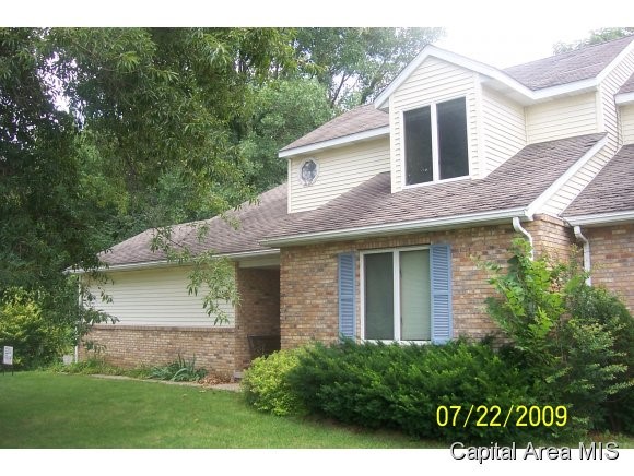 102 North Meadowbrook Road Springfield, IL 62711 - Photo 1 of 5